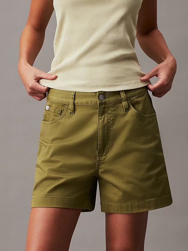 shorts estilo mom em sarja de algodão