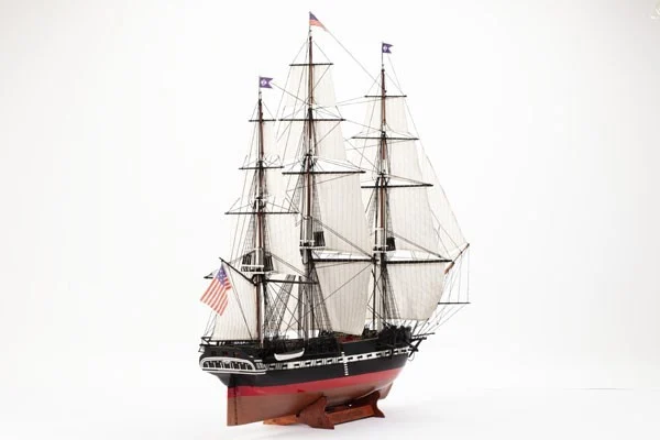 Billing Boats - USS Constitution - Wooden hull (439902)