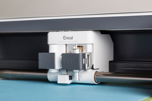 Cricut Premium Fine Point Blade med kabinet