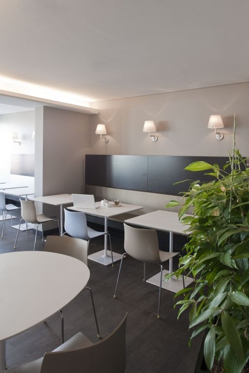 Artemide Melampo wandlamp met schakelaar aluminium