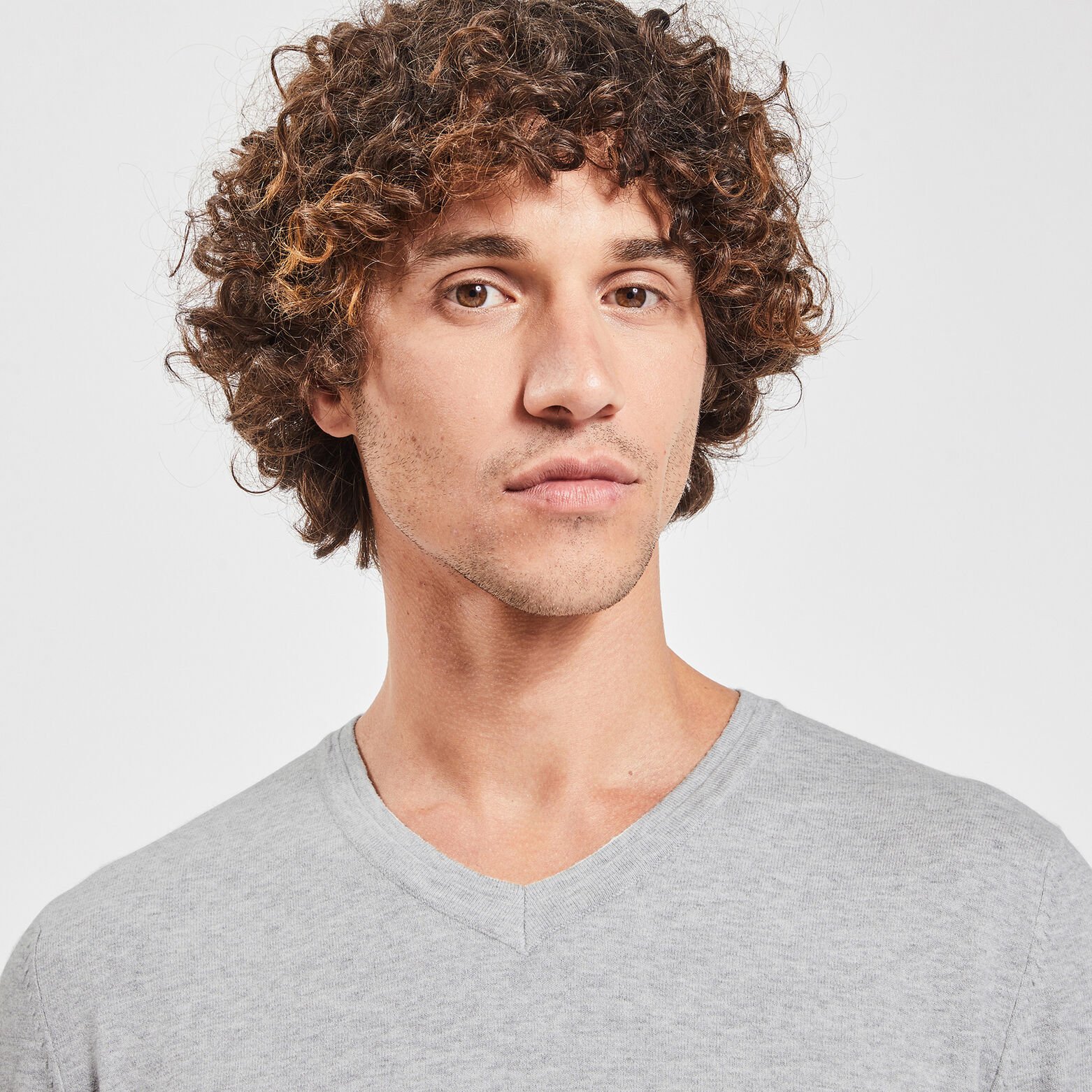 Pull essentiel à col v Gris moyen