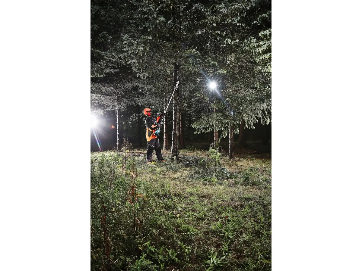 Makita DUX60 - Strømenhed til multiværktøj - ledningfri - 36 V - intet batteri - 0-5700/0-8200/0-9700 opm - 23/42 cm - 4.1 kg - SOLO