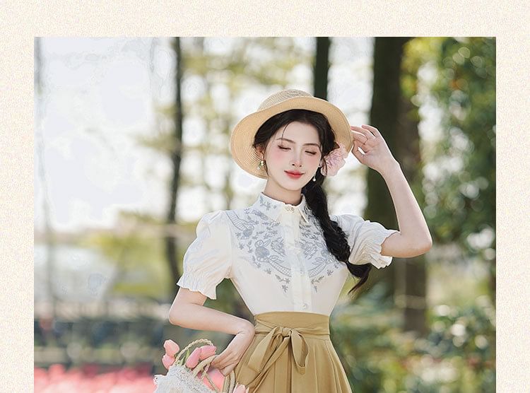 Cocaliso - Set: Blouse met korte mouwen, kraag en borduurwerk + Hoge taille, effen midi-A-lijn rok met strikbandjes