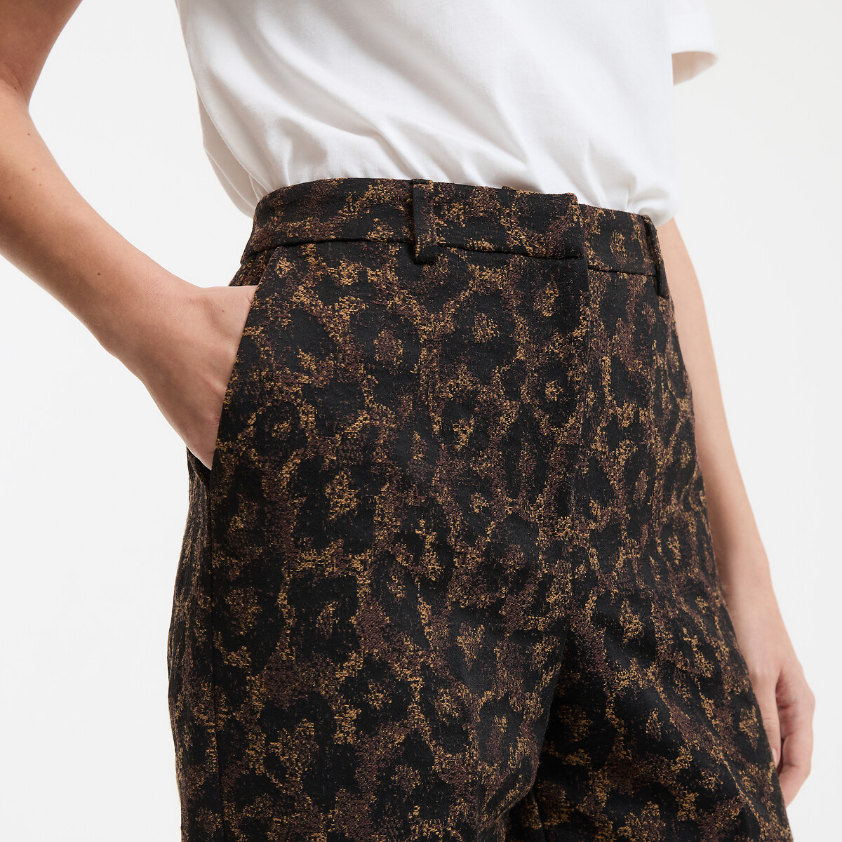 COLEÇÕES LA REDOUTE<br>Calças retas de cintura alta em jacquard de leopardo