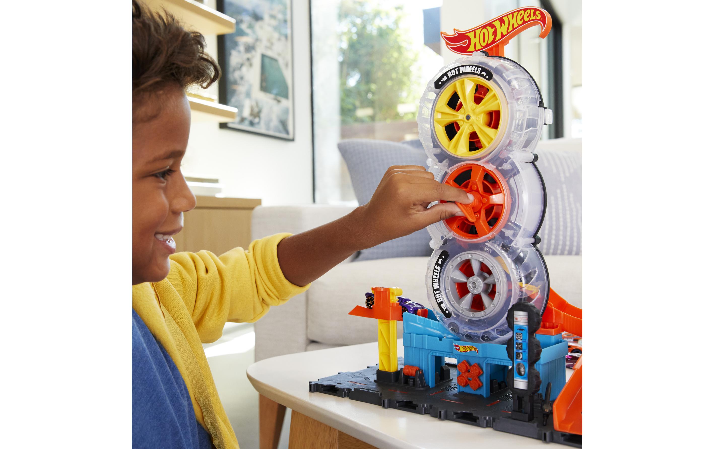 City Super Reifen ShopCooles Spielset aus der Hot Wheels City-Kollektion