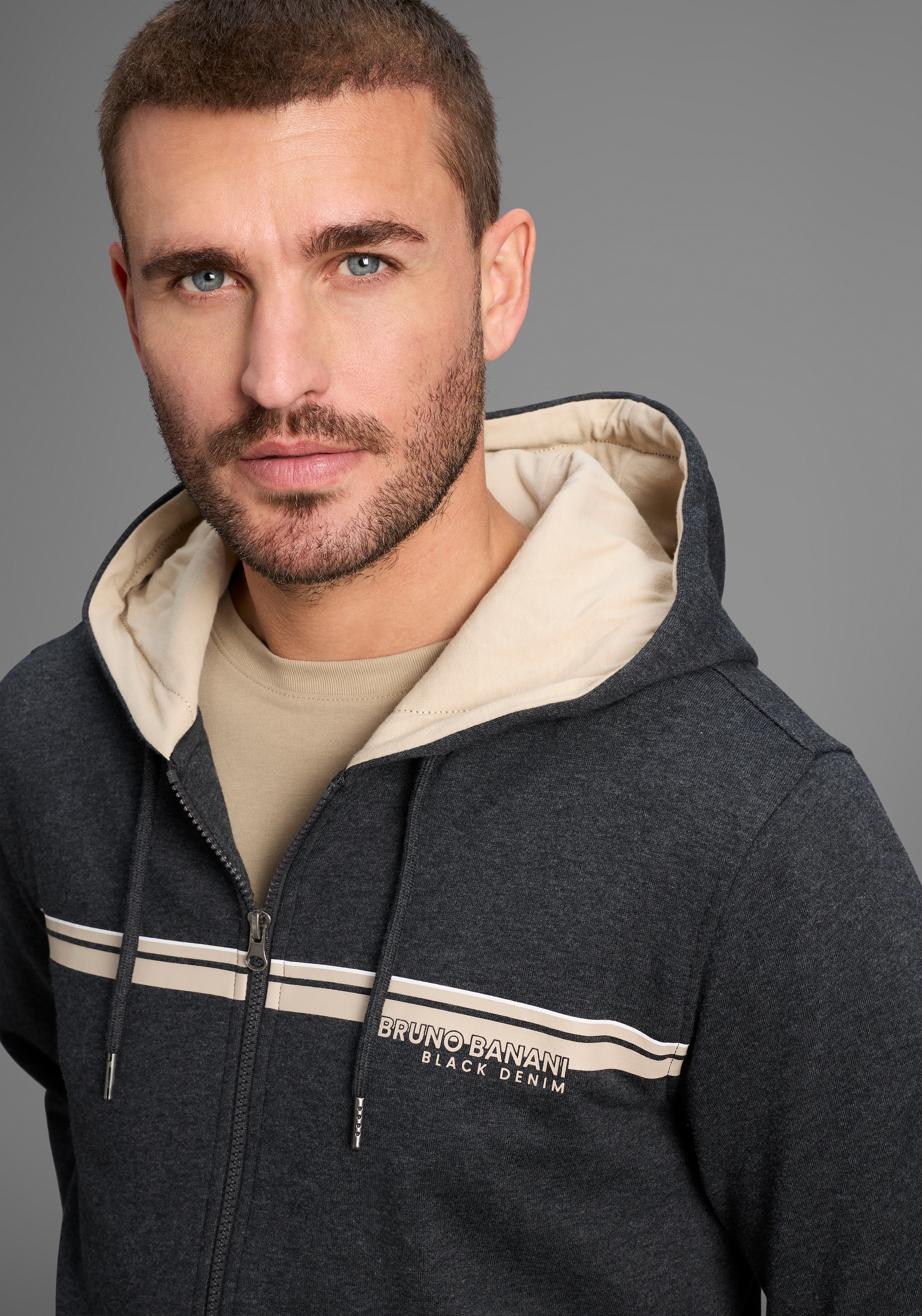 Bruno Banani Sweatjacke , moderner Brustprint