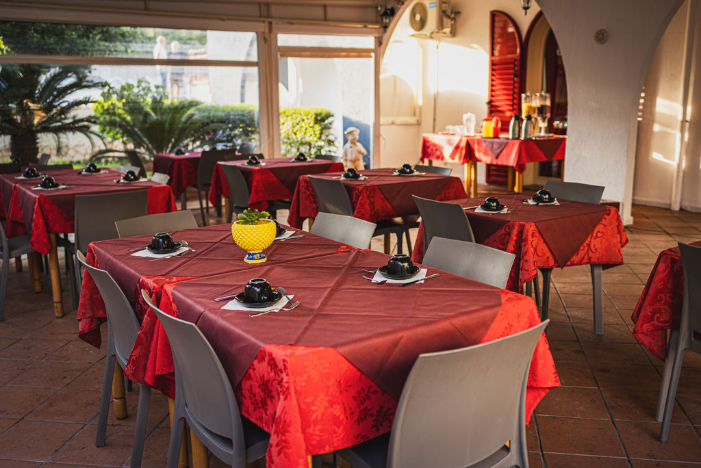Hotel Alexander Logies en ontbijt - Hotel