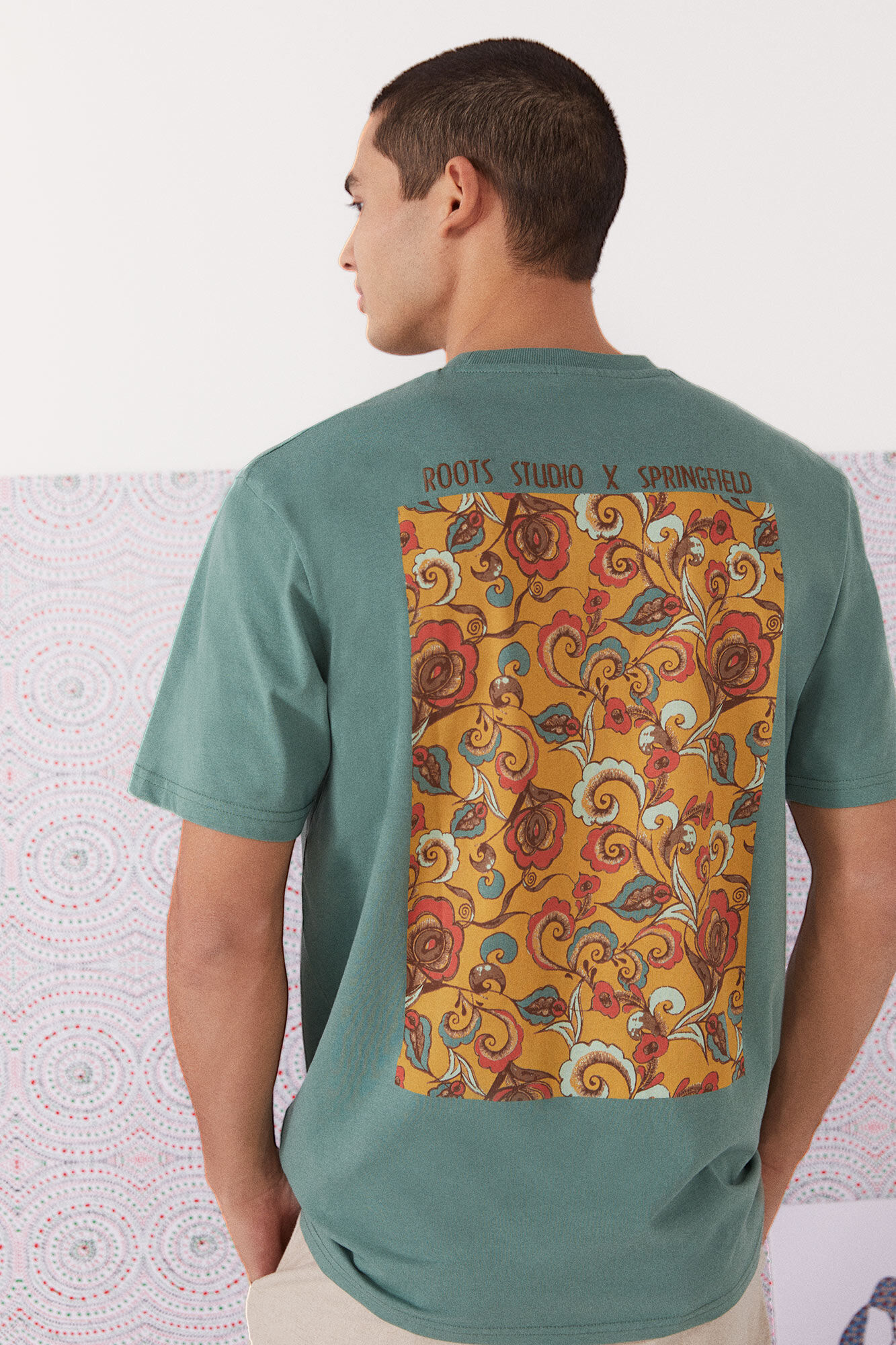 Camiseta floral Roots - verde