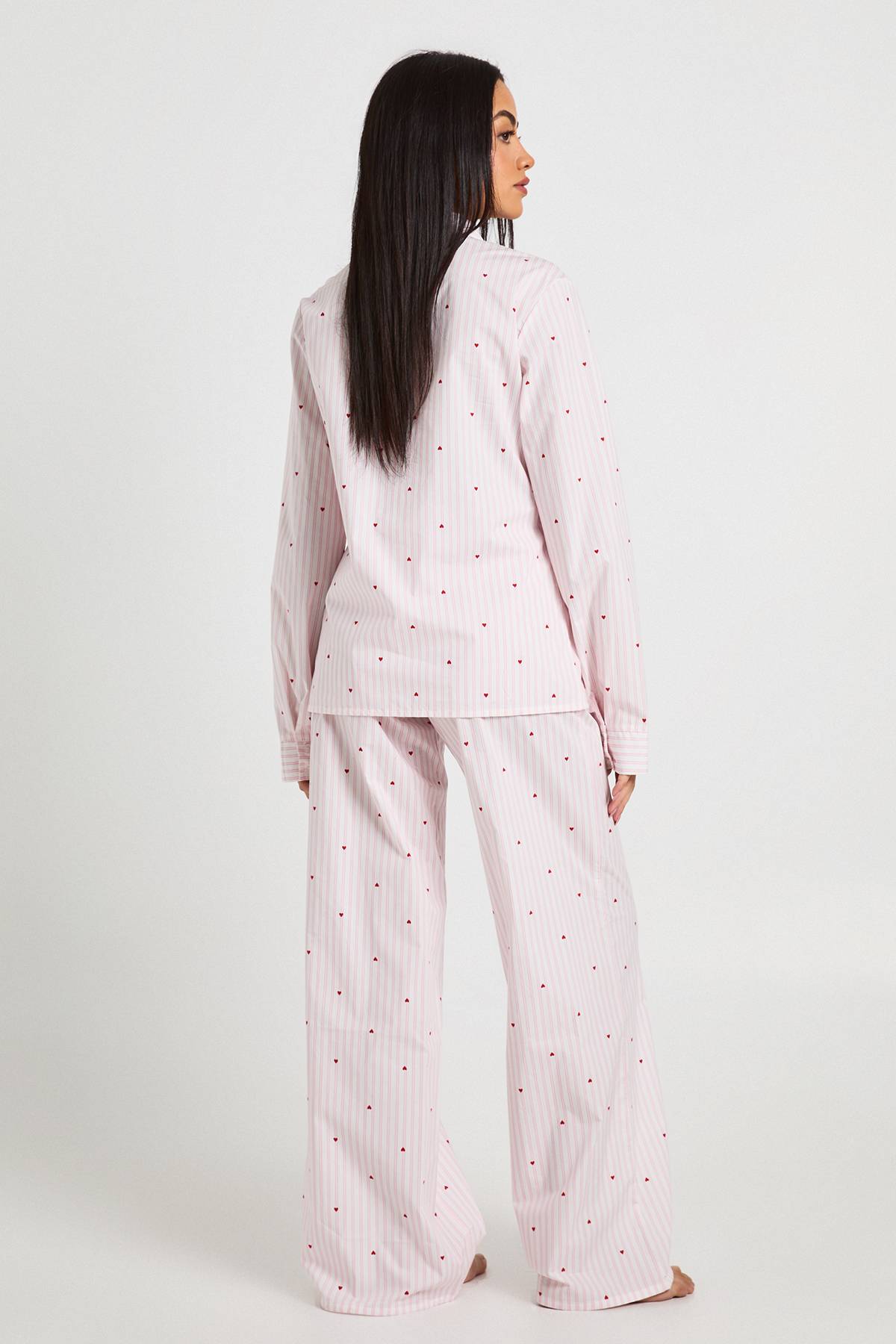 boohoo Ensemble Pyjama Chemise À Manches Longues Et Pantalon En Popeline De Coton À Rayures Fines Et Imprimé Cœurs