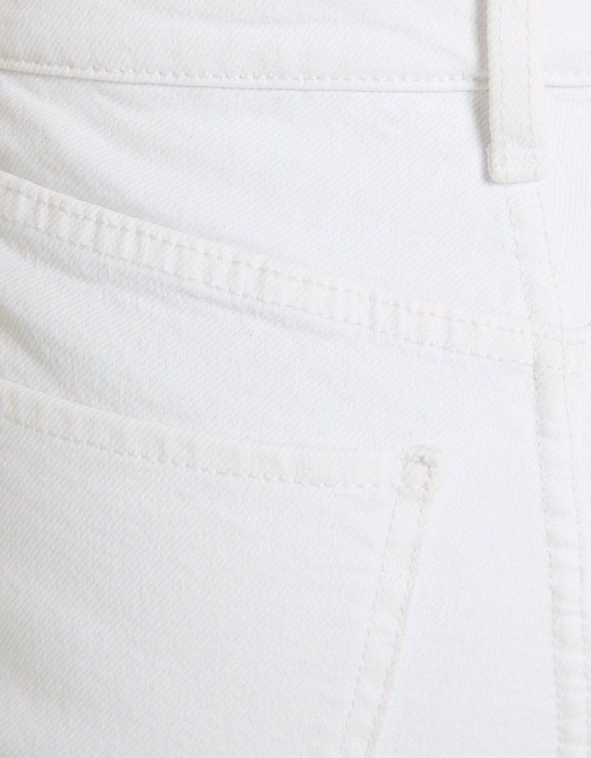 Calça jeans cropped boca de sino