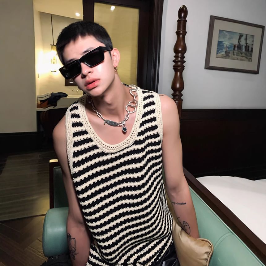 GRAYCIOUS - Gestreepte geperforeerde gebreide tanktop met ronde hals