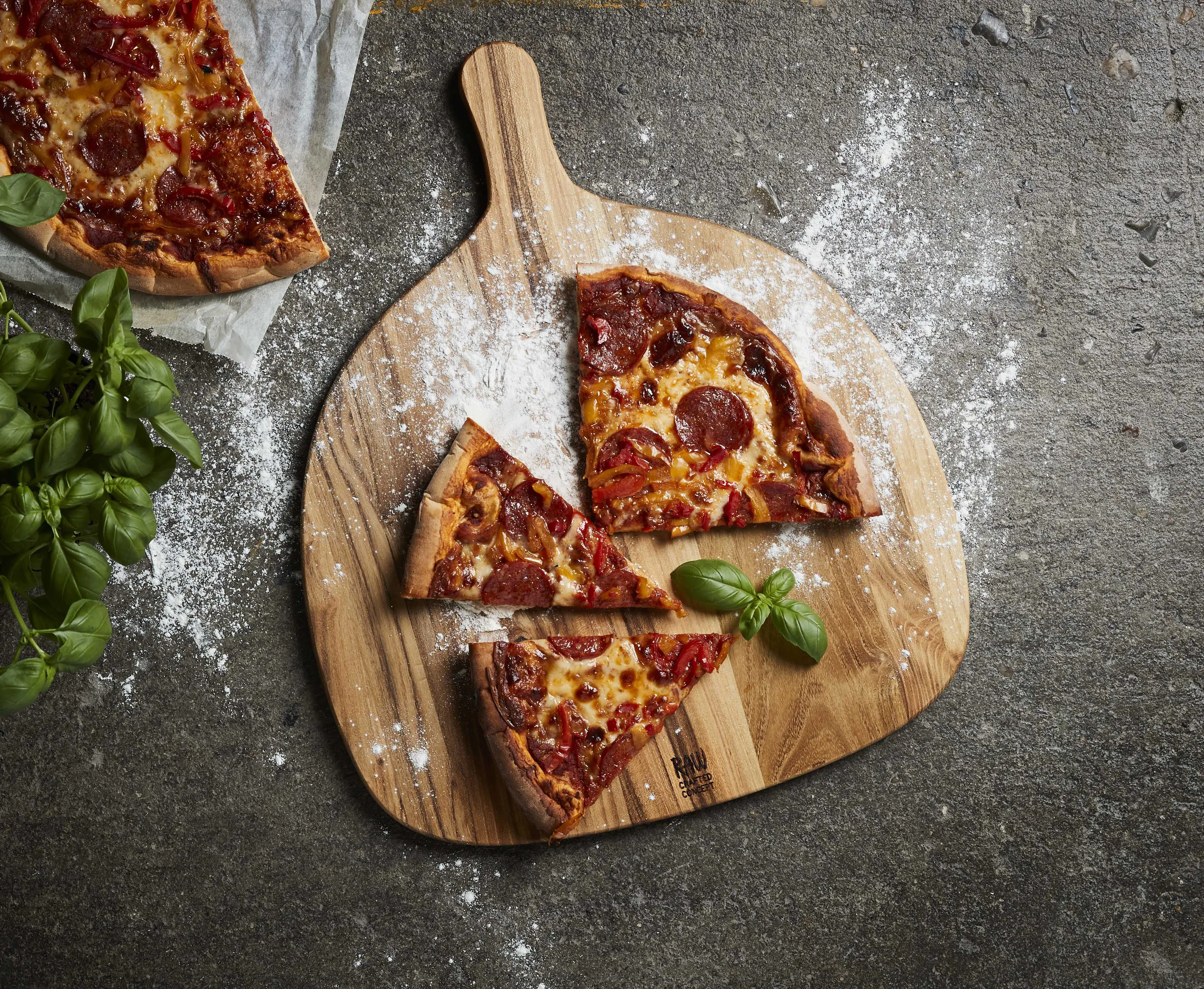 RAW by Aida Teak Pizza/serveringsbræt