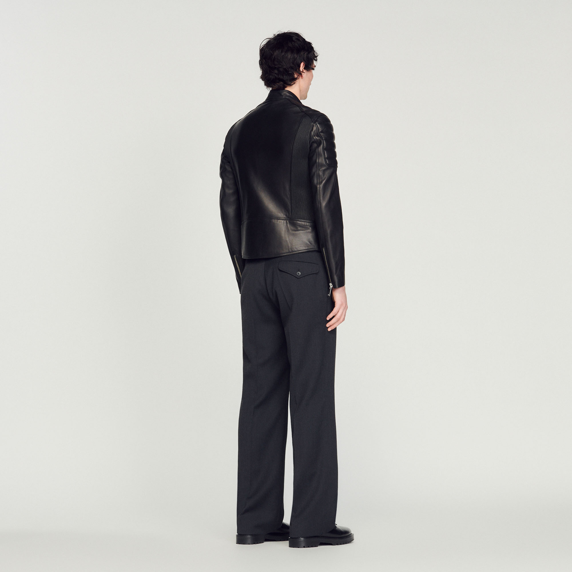 Blouson en cuir finitions matelassees
