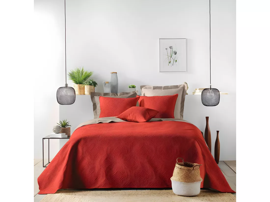 Couvre lit 2 personnes en microfibre matelassé 