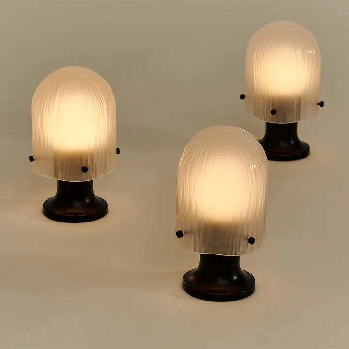 Gubi - Seine Tischleuchte Outdoor, Messing antik / frosted Glas