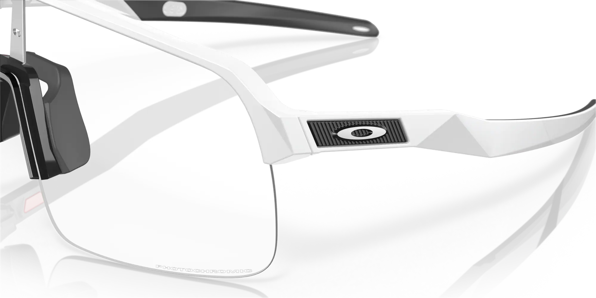 Sutro Lite 4639/Matte White w/Clear To Black Iridium Photochromic