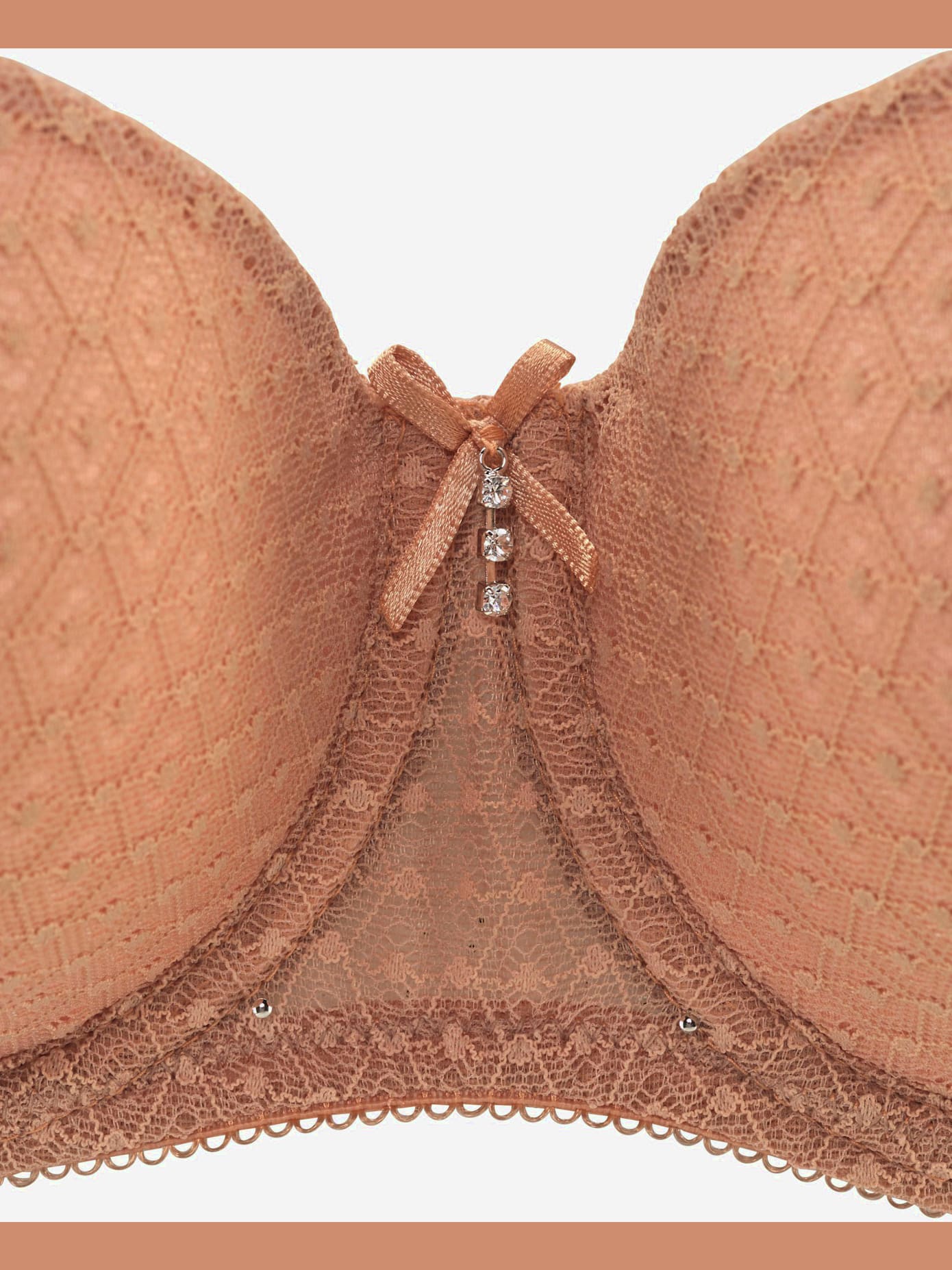 Soutien-gorge à coques sans bretelles pour un look parfait, idéal avec les robes et les hauts d'été