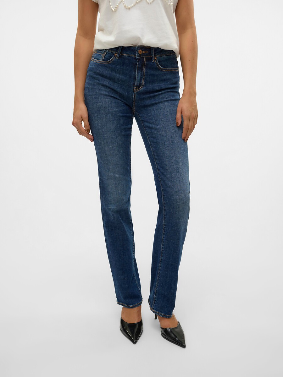 VERO MODA<br>Calça jeans reta, cintura padrão