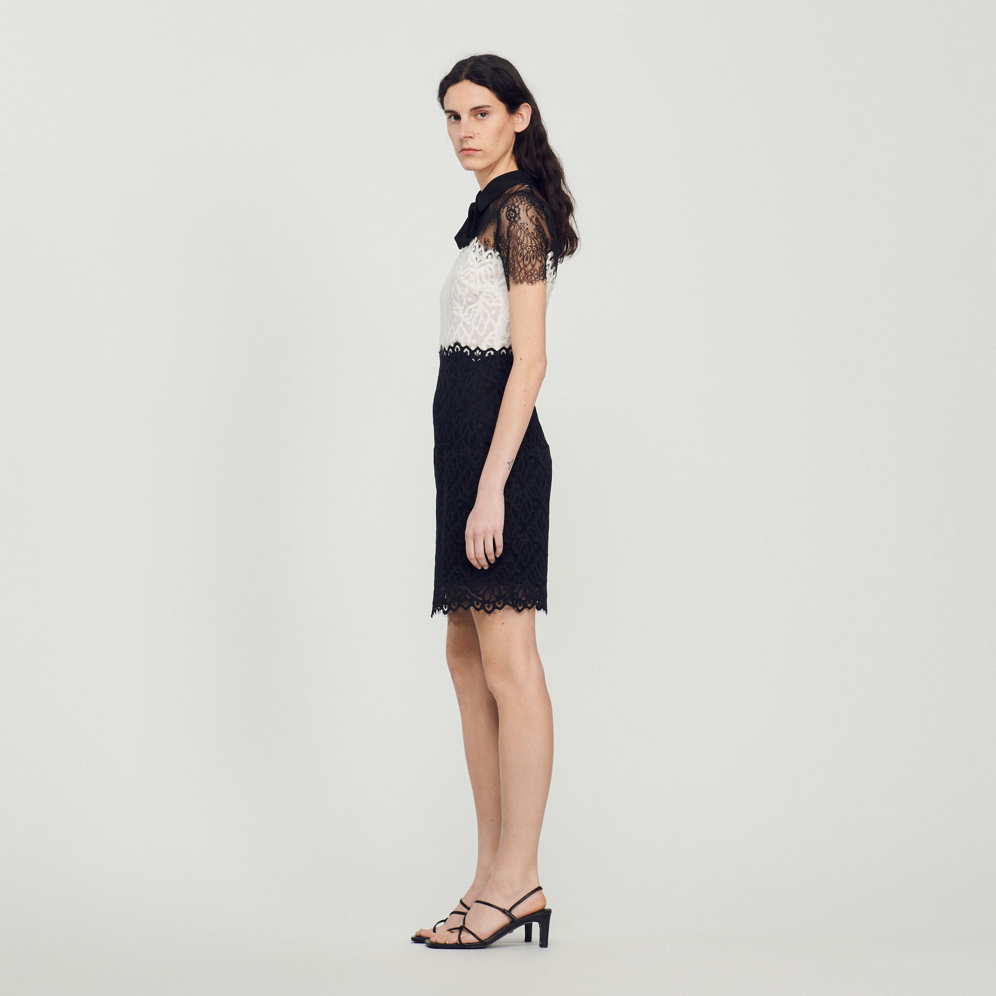 Robe en dentelle bi-couleur