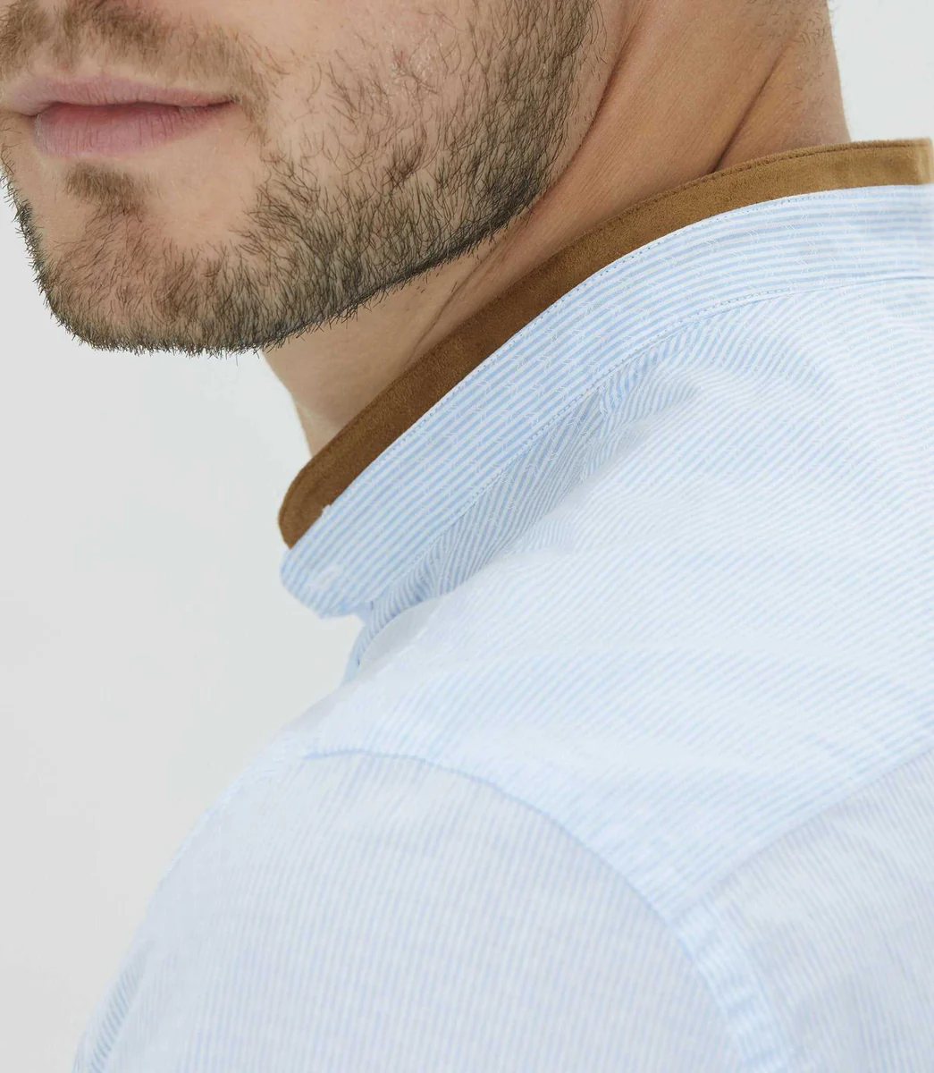 Chemise casual à col mao bleu ciel 