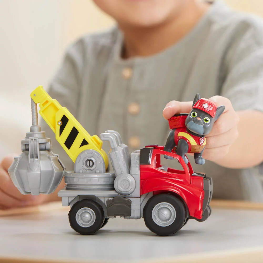 RUBEN ET COMPAGNIE  - VEHICULE ET FIGURINE CHARGER