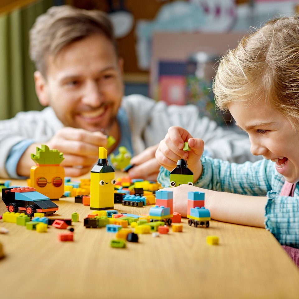 LEGO Classic - Kreativt sjov med neonfarver (11027)