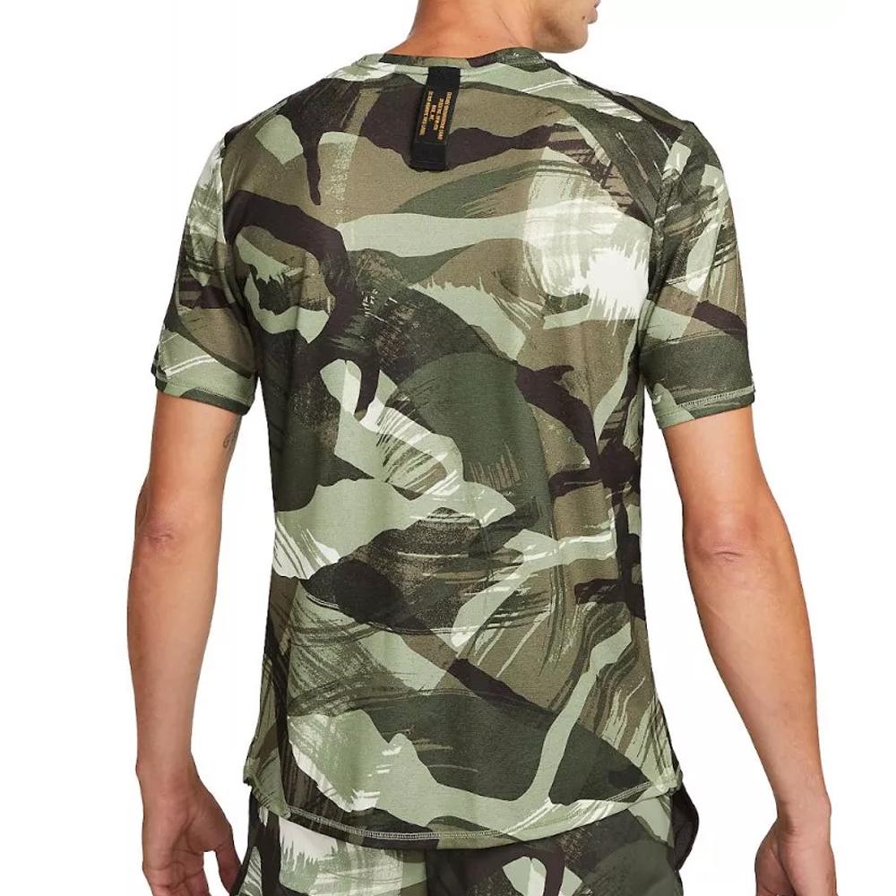 Nike T-shirt de Sport Vert/Kaki Homme Nike Miler Camo