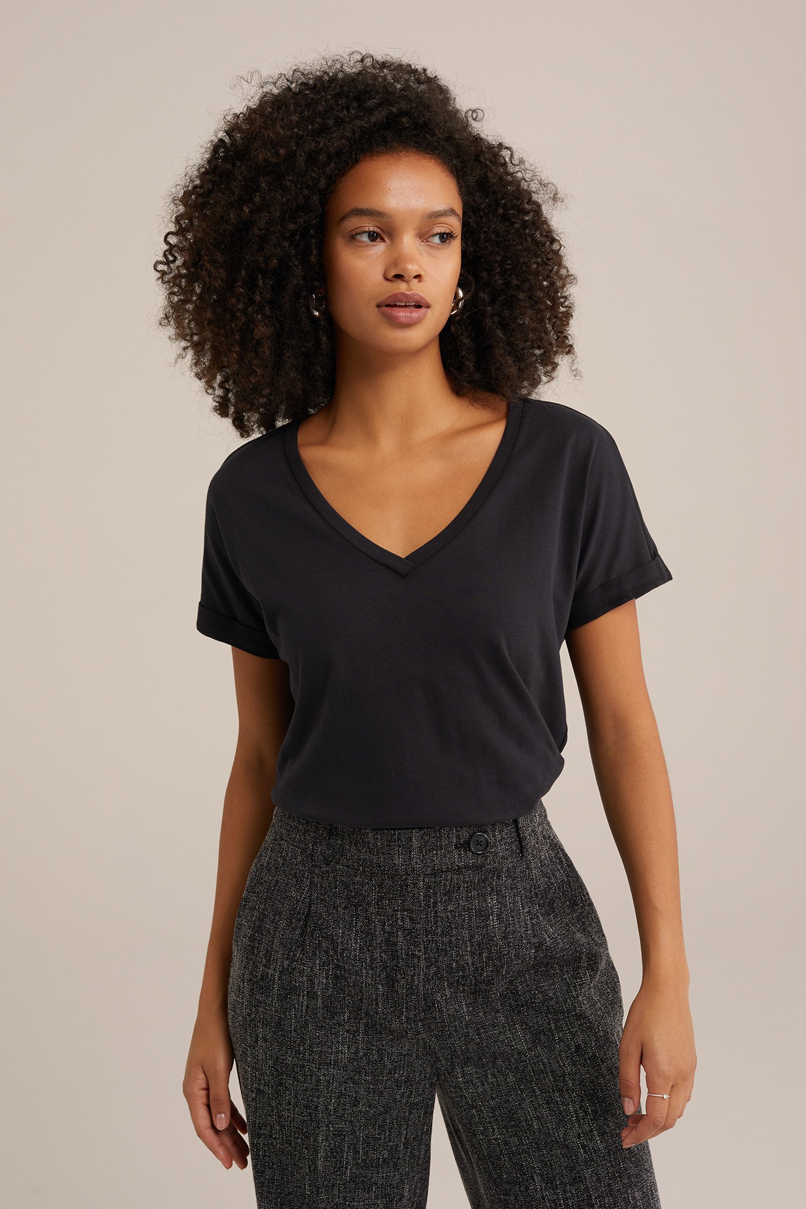 T-shirt met V-hals WE Fashion Zwart