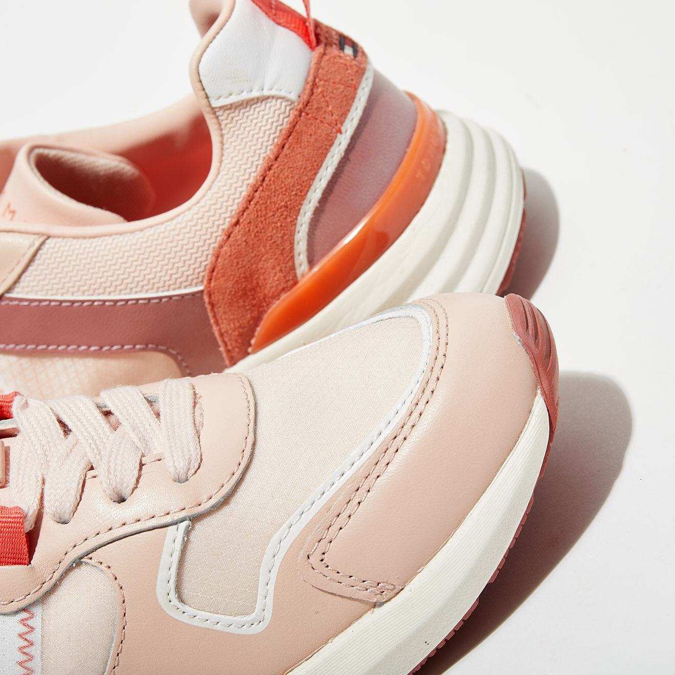 Tommy Hilfiger Baskets running Metallic Casual roses