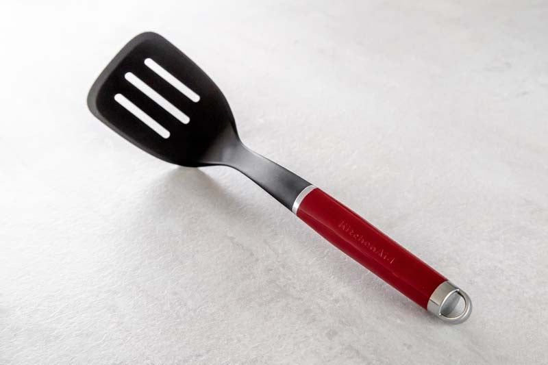 Spatel met Sleuven - Empire Red - Hittebestendig - KitchenAid