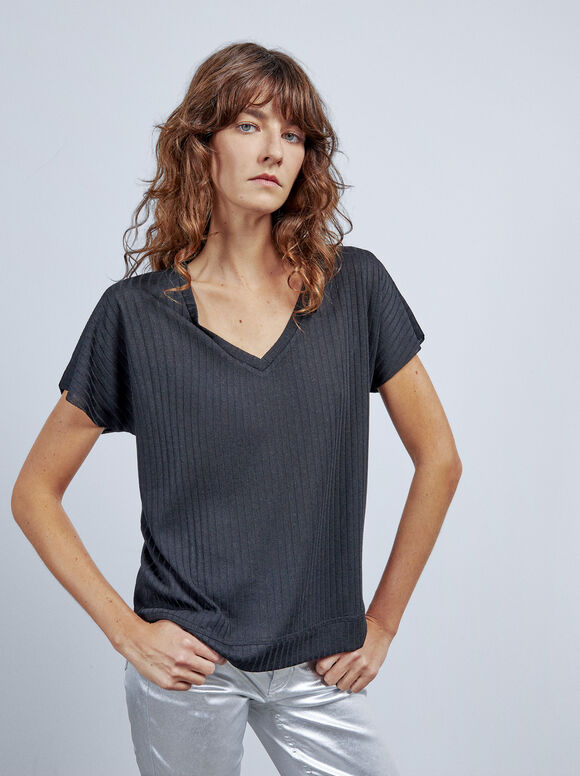 Camiseta feita com materiais reciclados - Preta