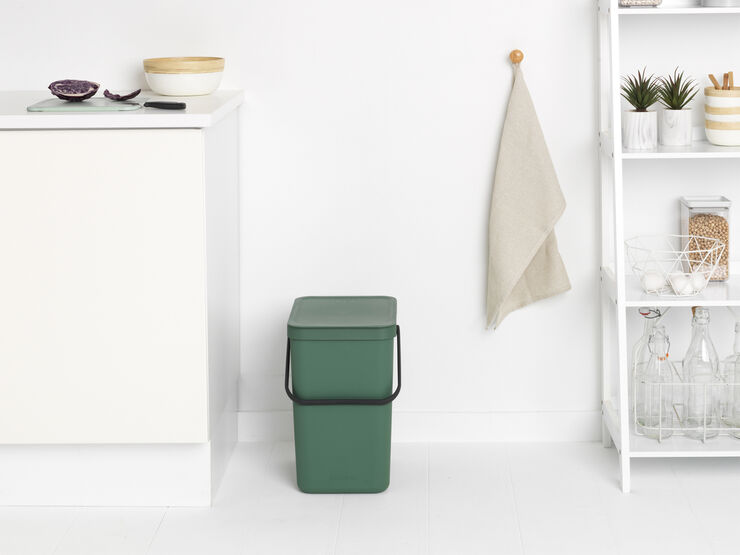 Brabantia Affaldsspand m/låg sort. kon 25 ltr. Fir green