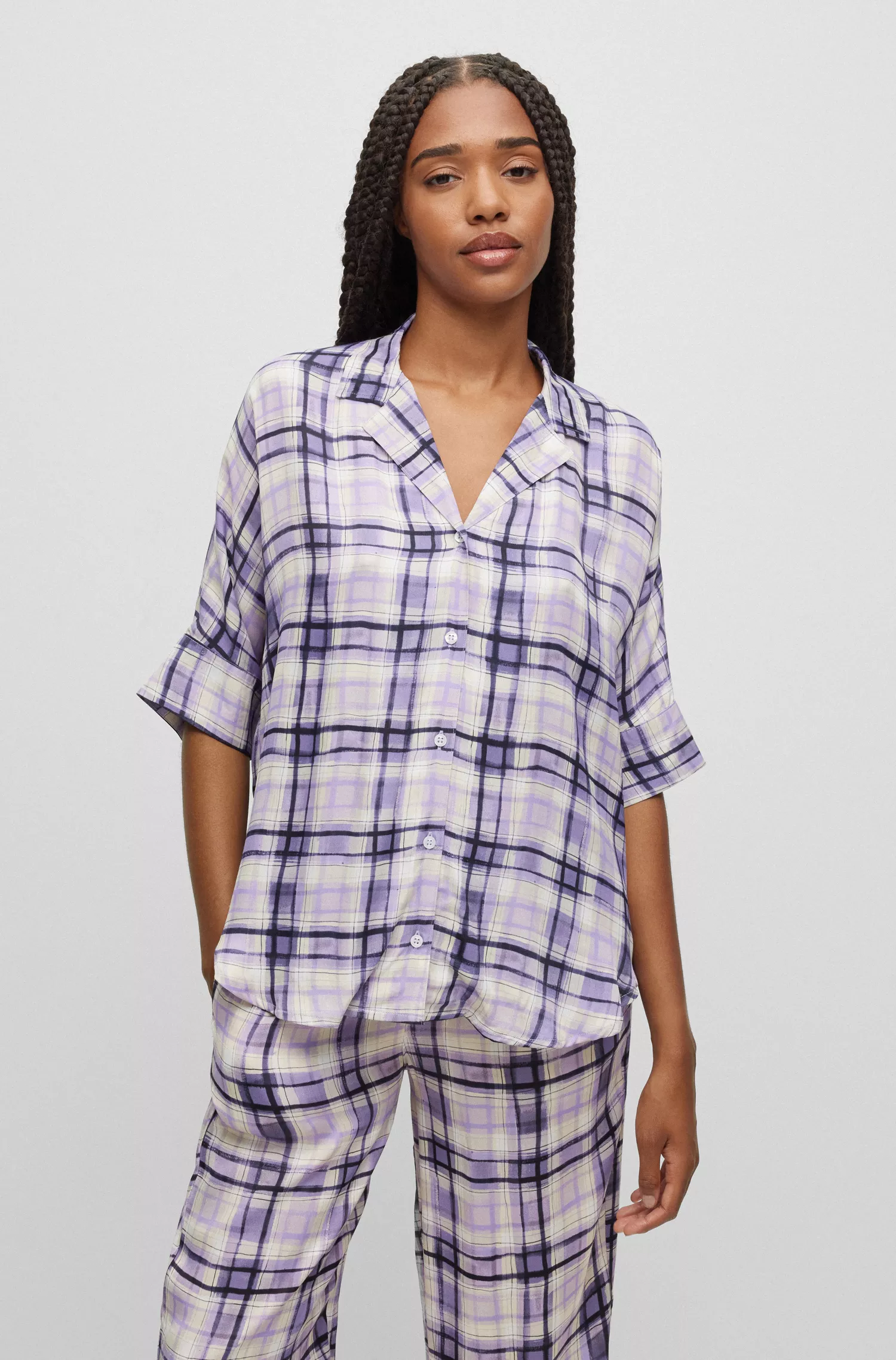 Camisa de pijama HUGO vermelha, modelagem relaxada, em cetim xadrez.