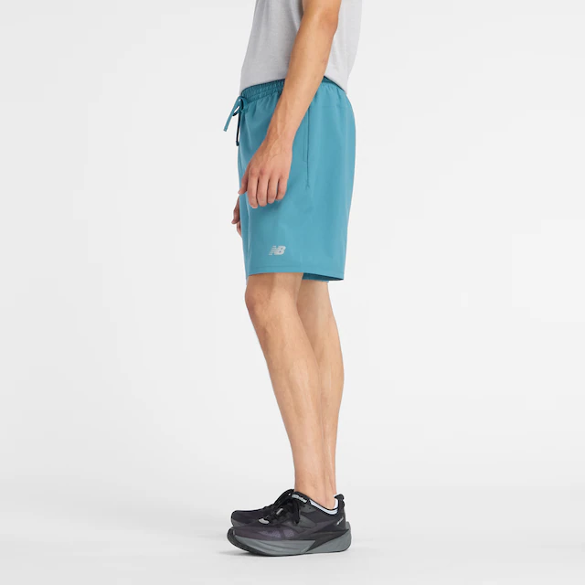 New Balance Laufshorts »SPORT ESSENTIAL SHORT 7«  mit feuchtigkeitsabweisender Technologie, atmungsaktiver Innenslip