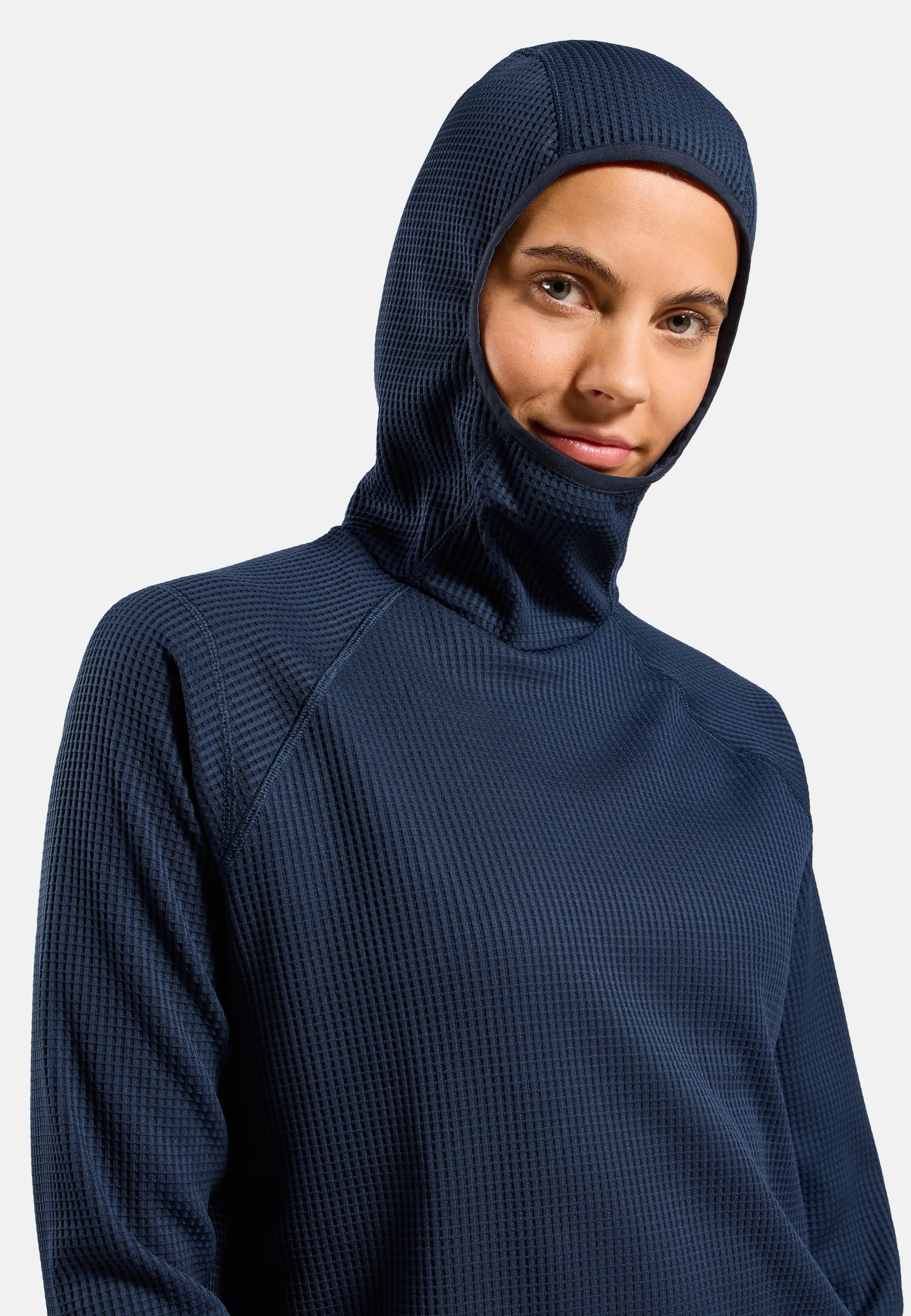 Cubic Multisport Mid Layer mit Kapuze in dark sapphire