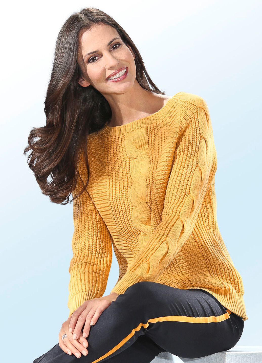 Pullover mit dekorativem Zopfdessin