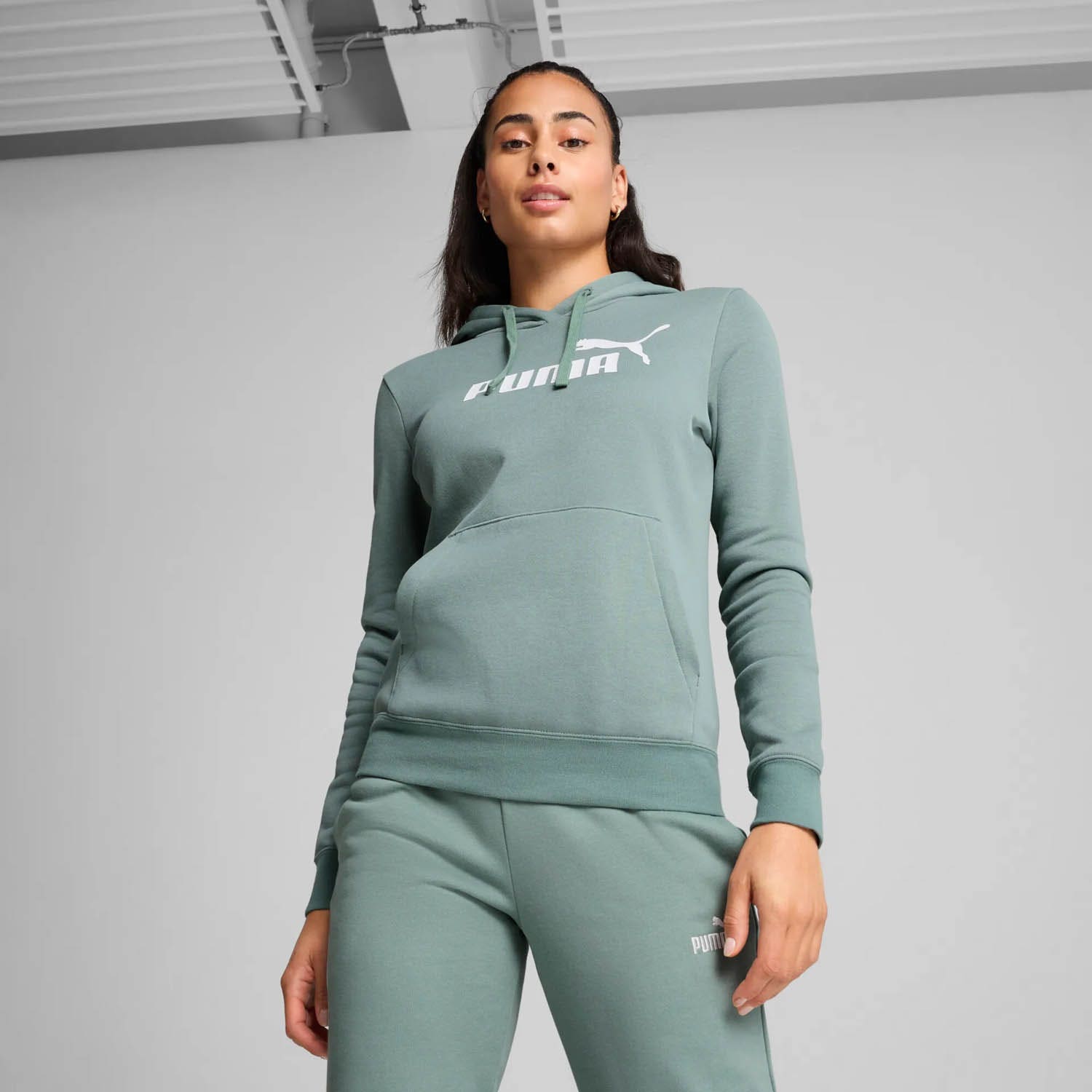 PUMA  Essentials Logo Hoodie Dames