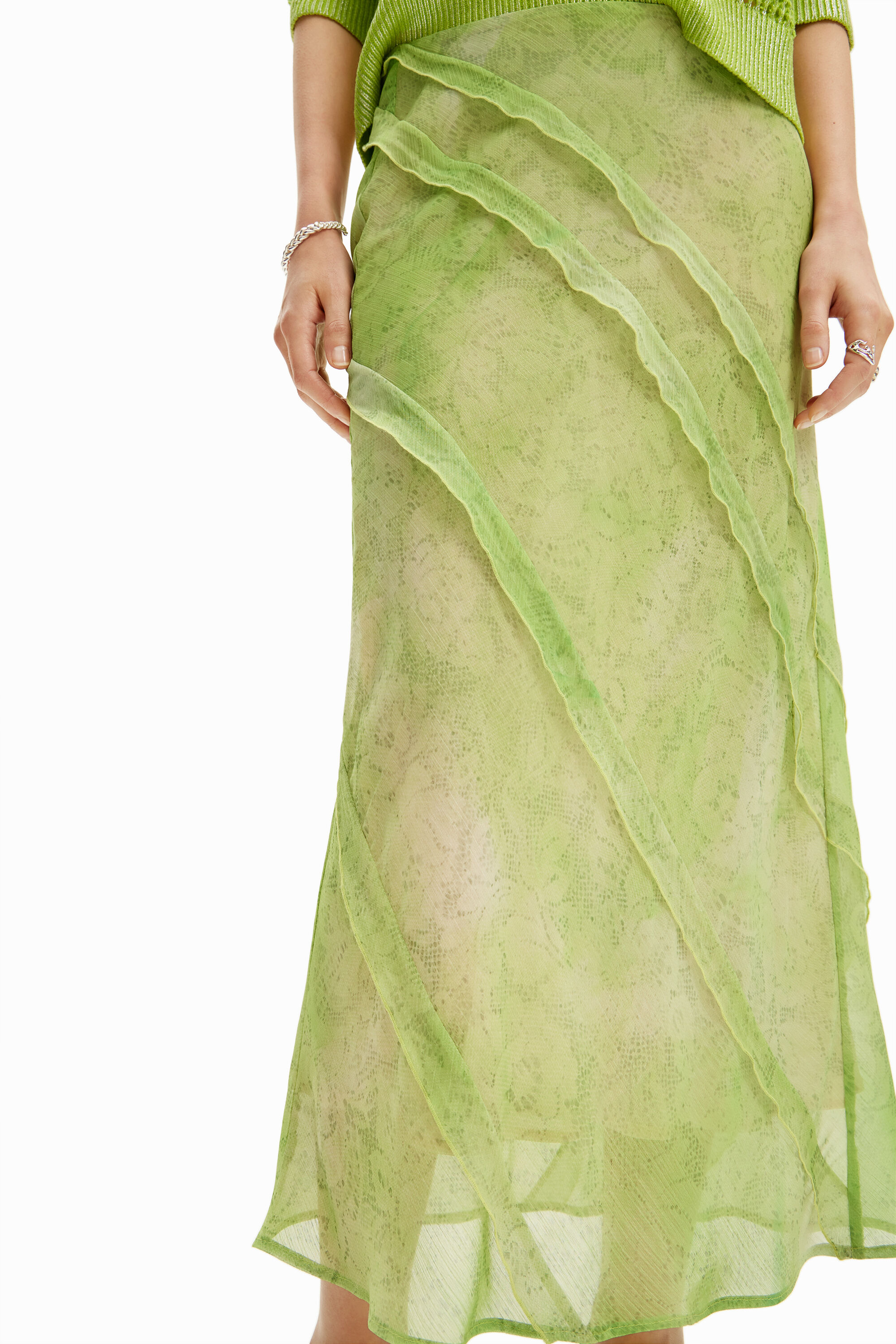 Saia midi de renda floral