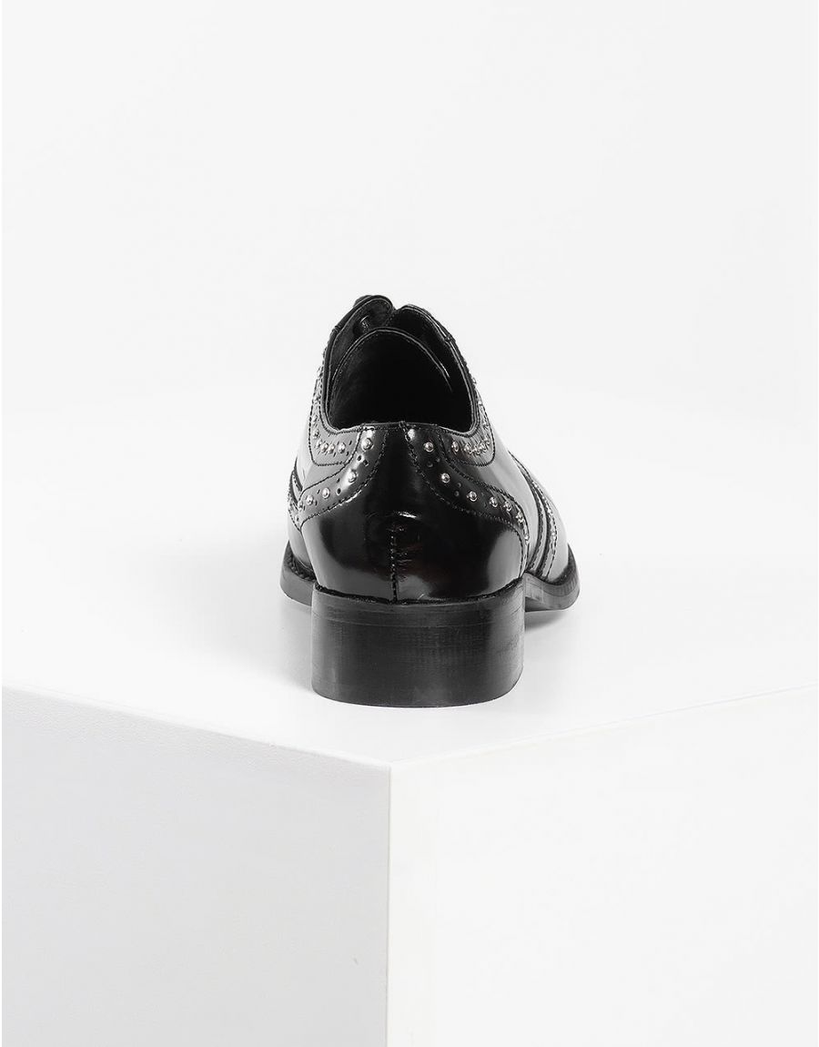 Richelieus noires clous
