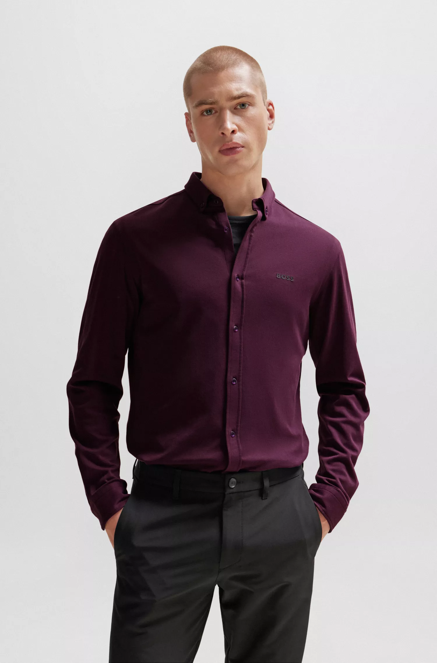 Camisa BOSS verde, corte regular, em malha piqué de algodão.