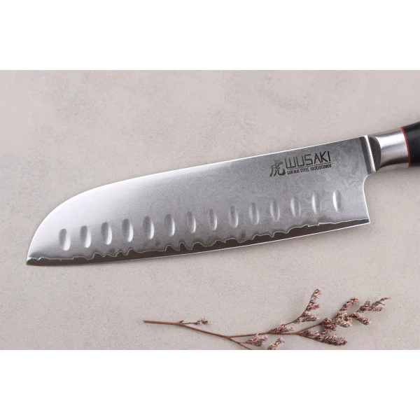 Couteau modèle santoku Wusaki Fujiko Black 18cm manche en pakka Wusaki