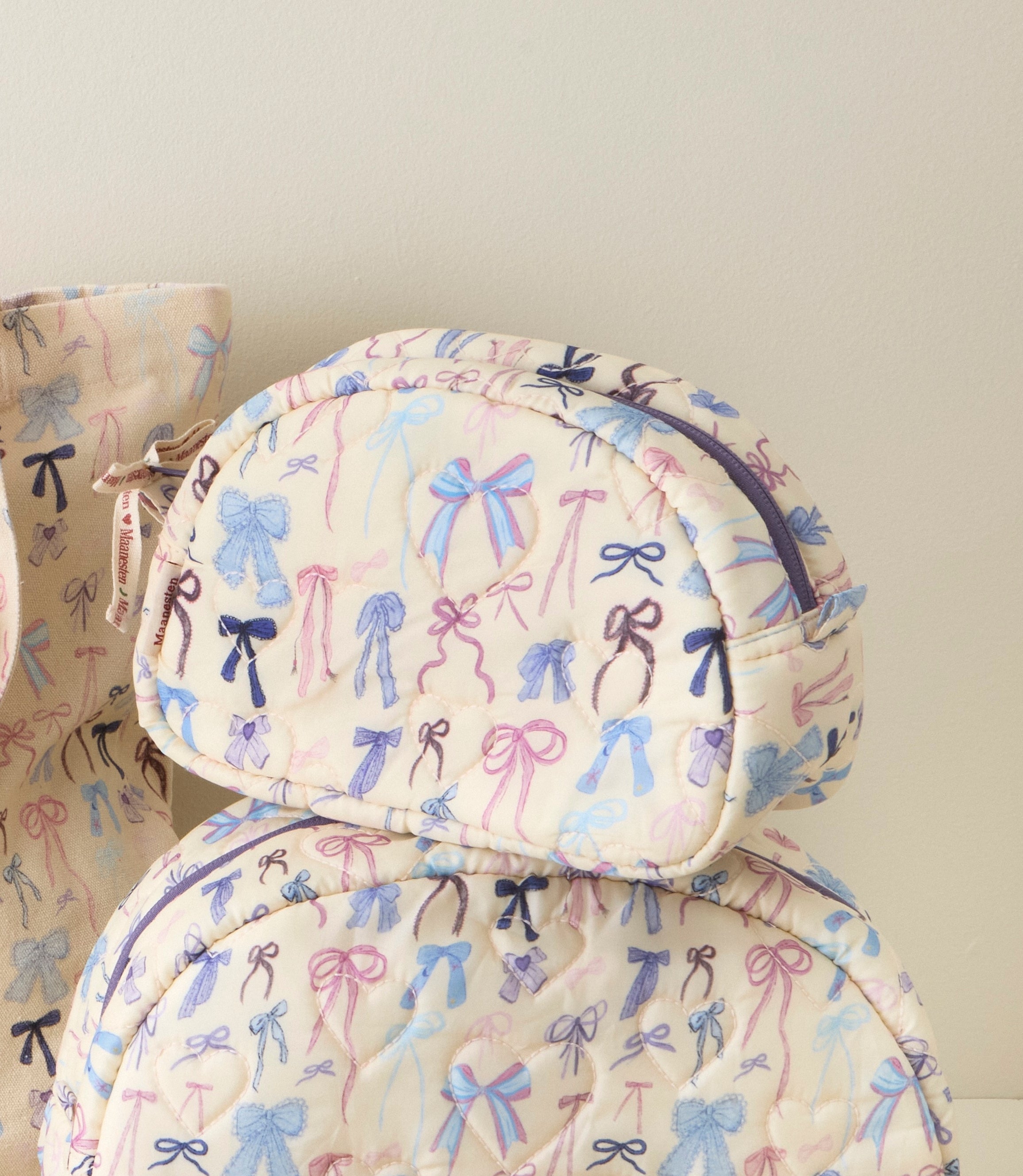 Maanesten  Makeuppung, mellem - Cute Bows