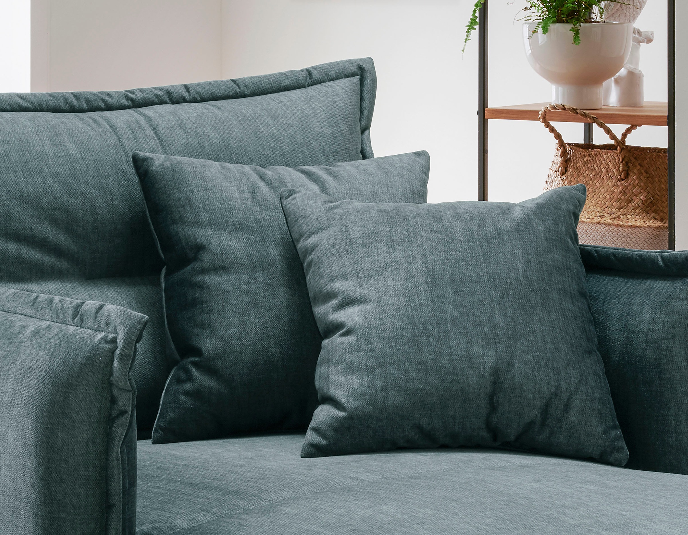 INOSIGN Loveseat »Lazio« moderner Sessel mit einer bequemen Polsterung, 2 Stk. Zierkissen