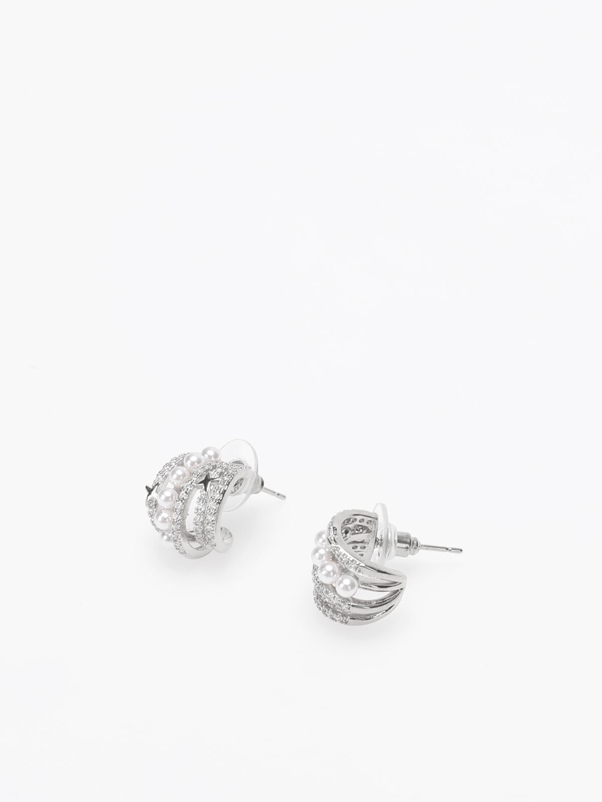 Boucles d'oreilles à strass et perles- Argenté