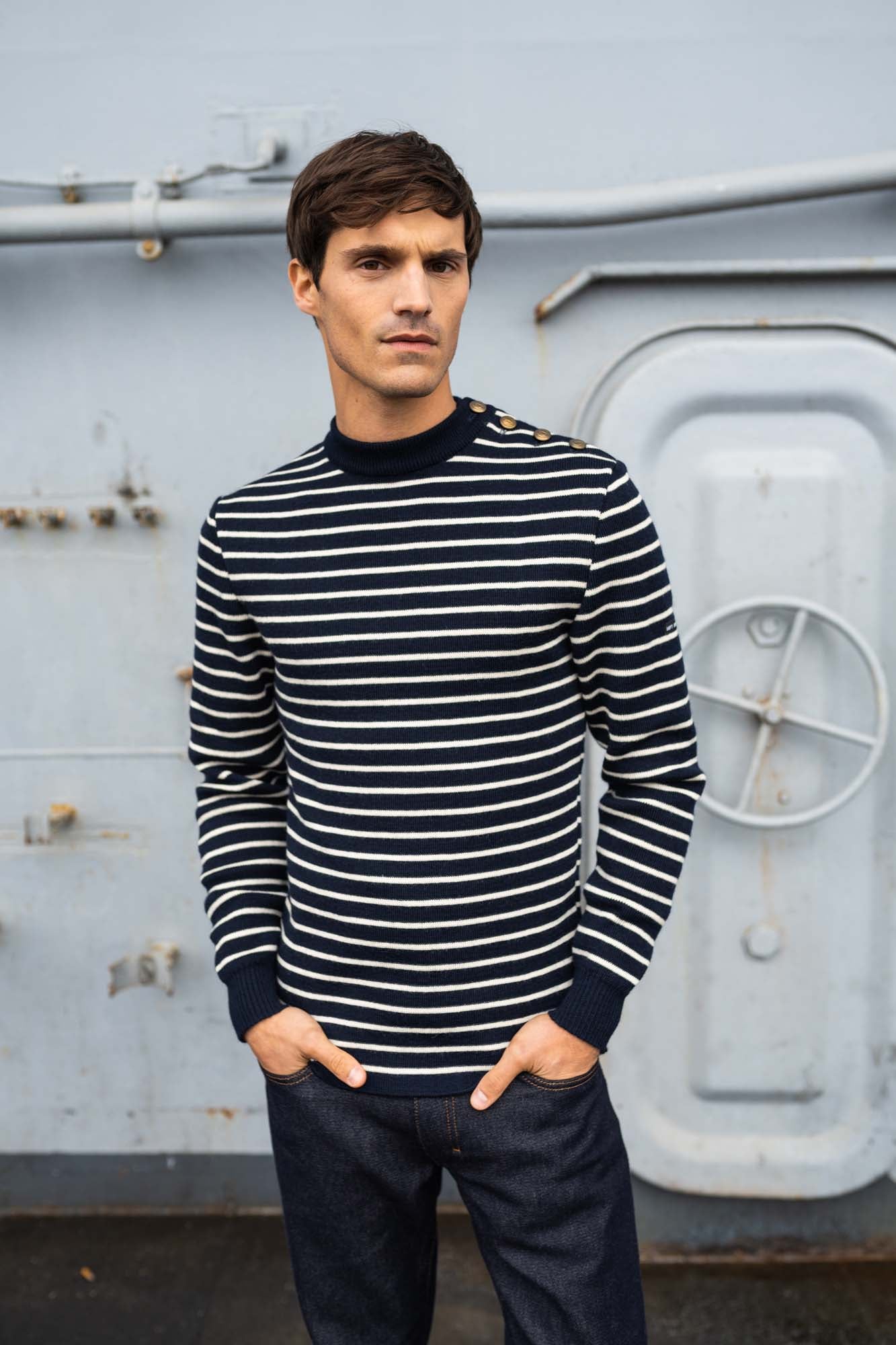 Pull marin rayé 