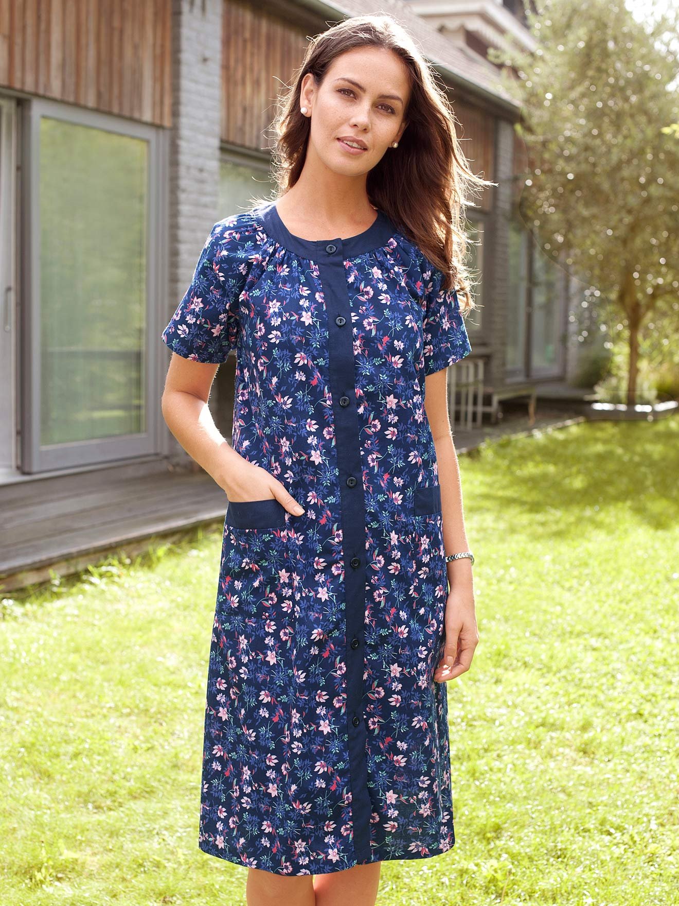 Tablier boutonné forme housse