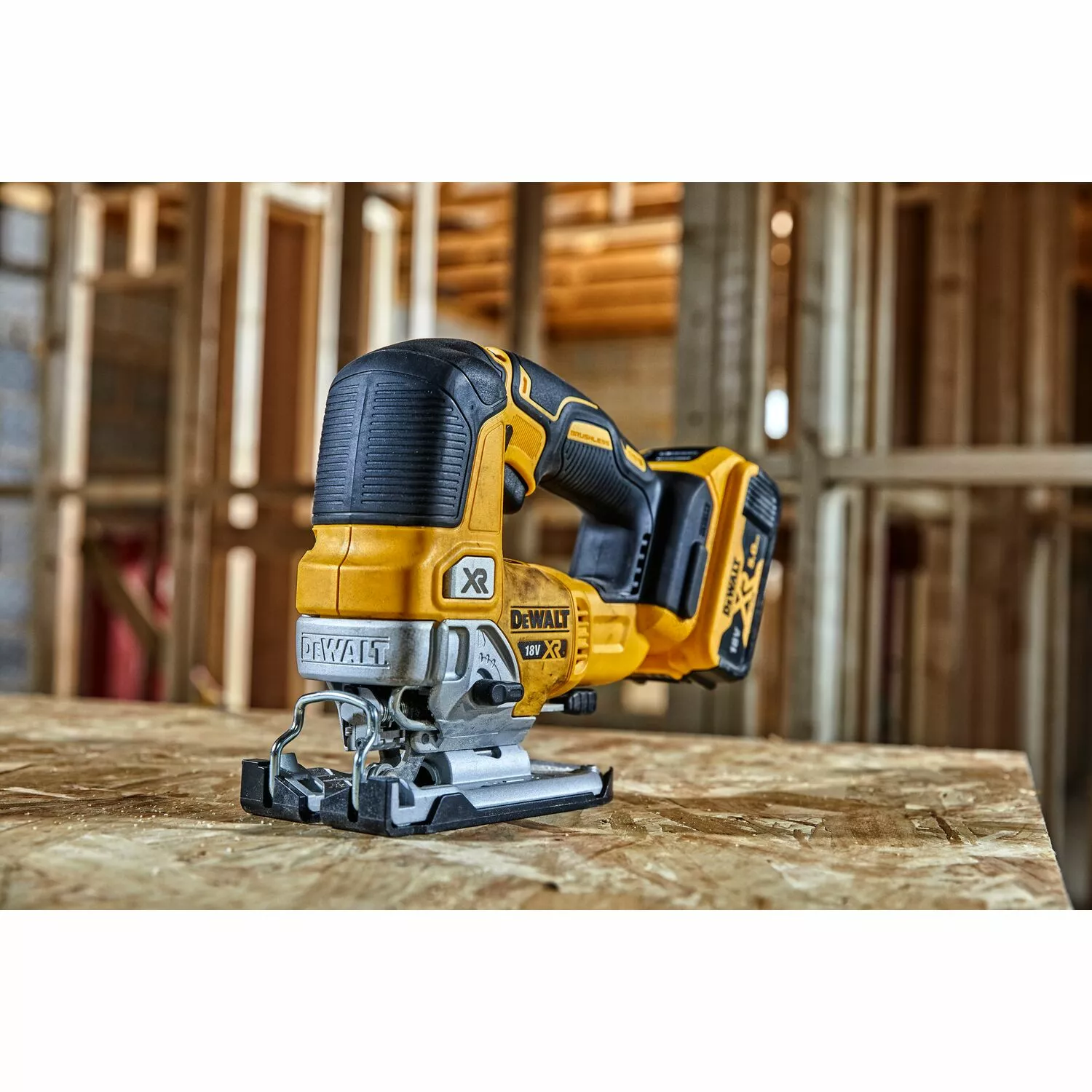 DeWALT DCS334P2 18V Li-Ion accu decoupeerzaag set (2x 5.0Ah accu) in koffer - D-greep - variabel