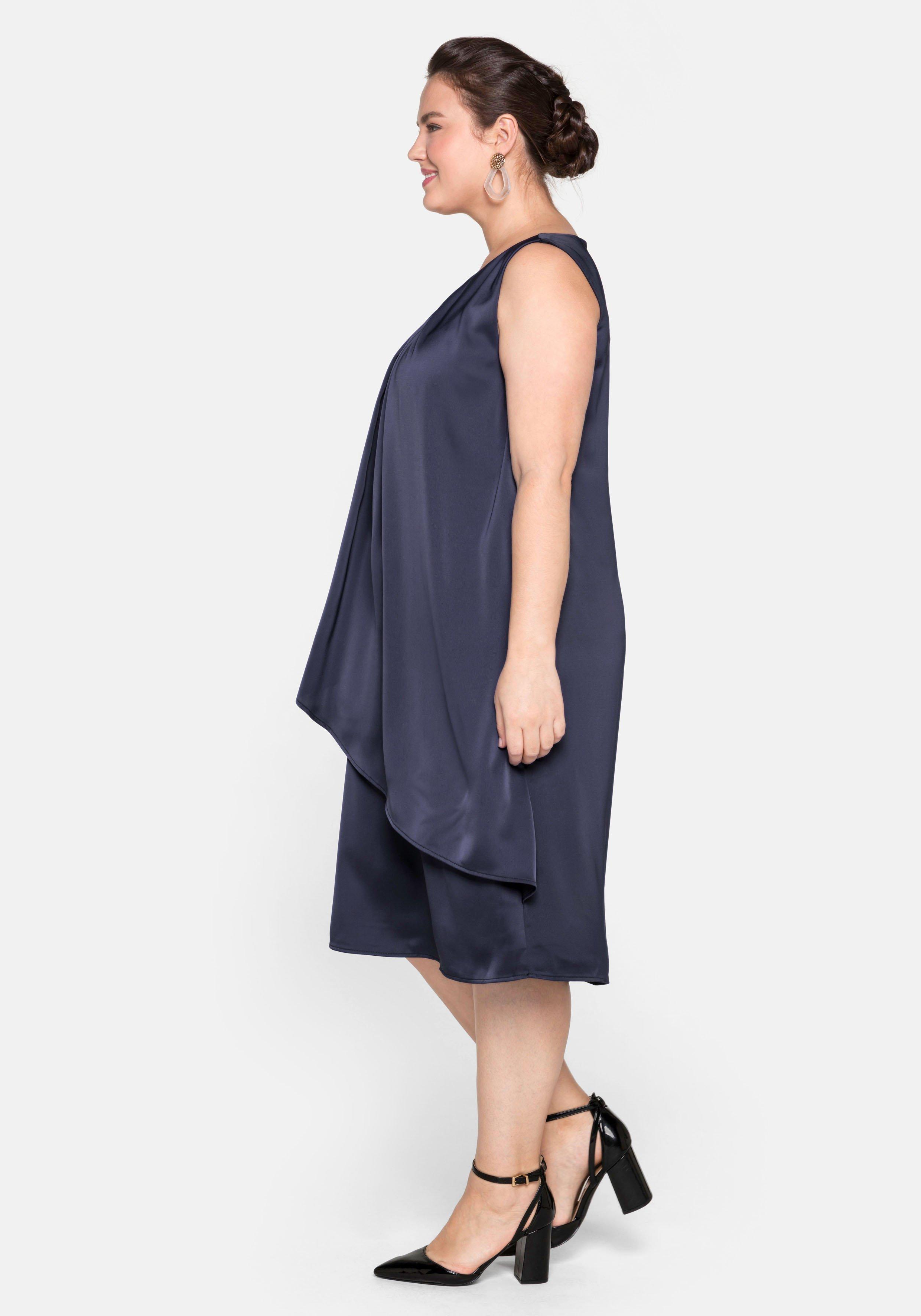 Cocktailkleid im Layer-Look und in Satin-Optik