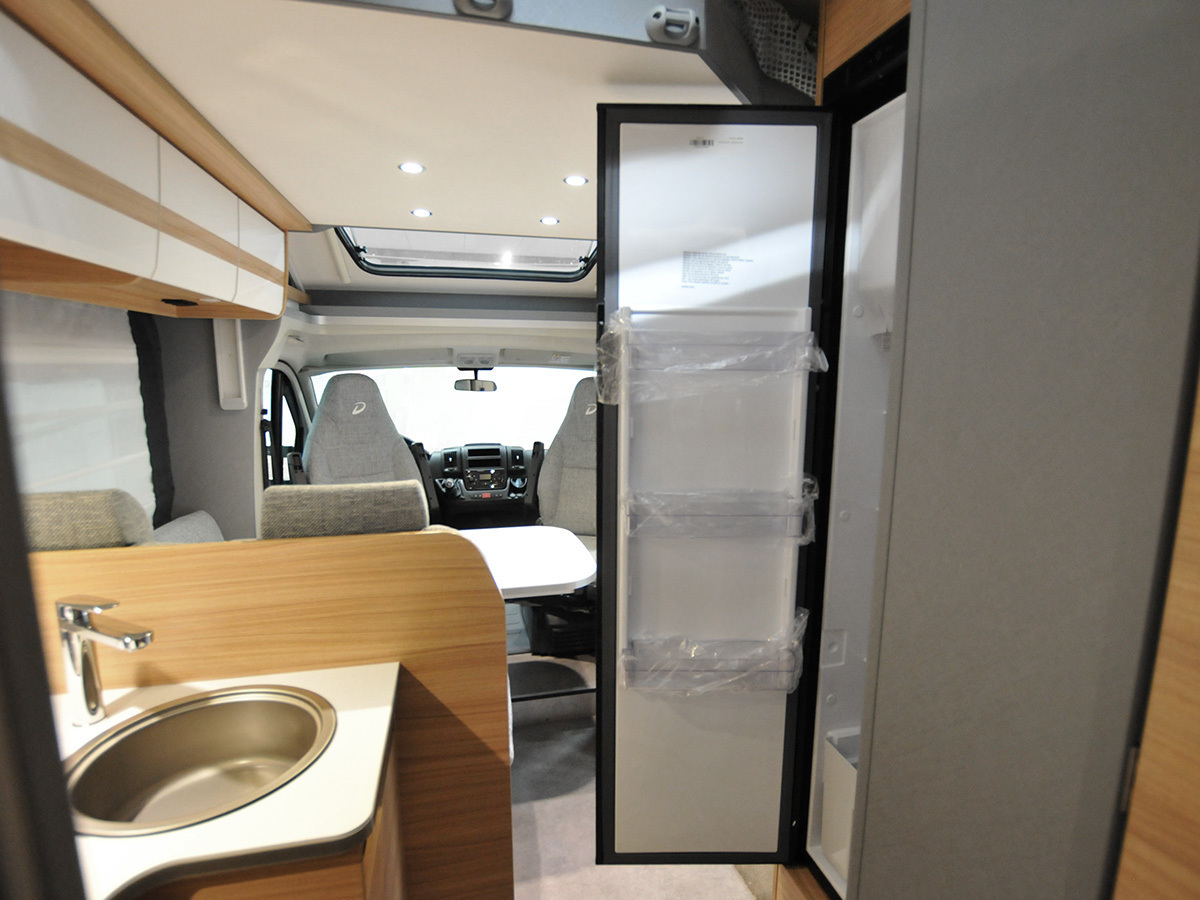 Dethleffs Just T7052 EB (1)2023 camper