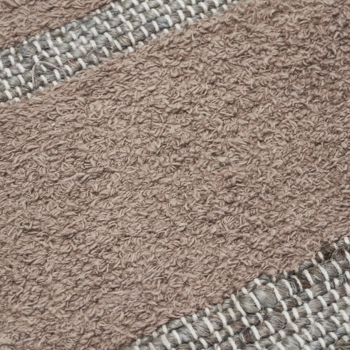 House Doctor - Gulvtæppe - Chen - Dusty Berry - 90X200 CM